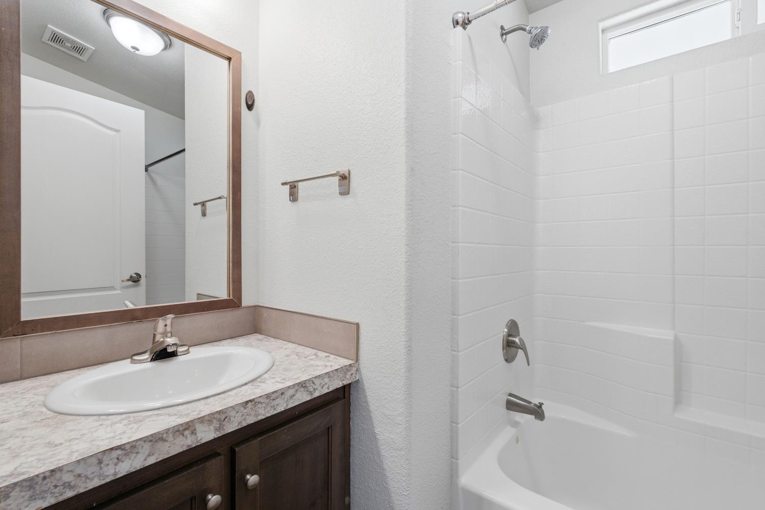 1650 Villa Ave #28, Clovis, CA 93612