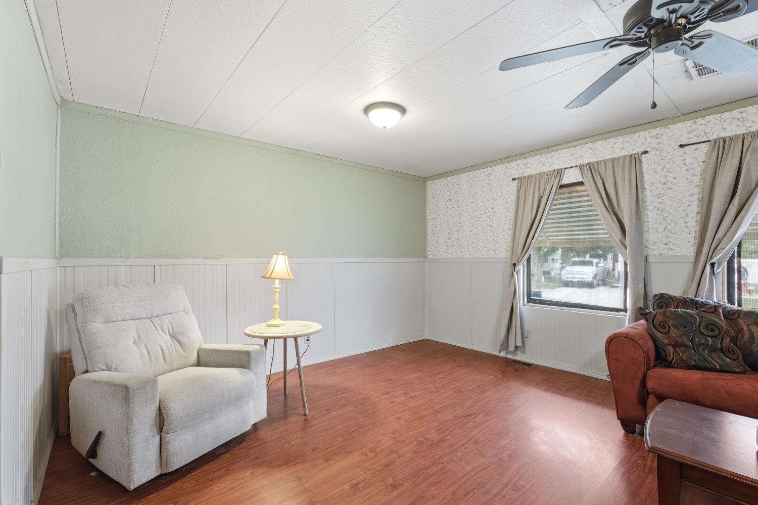 12846 NW Lacey Blvd #45, Hanford, CA 93230