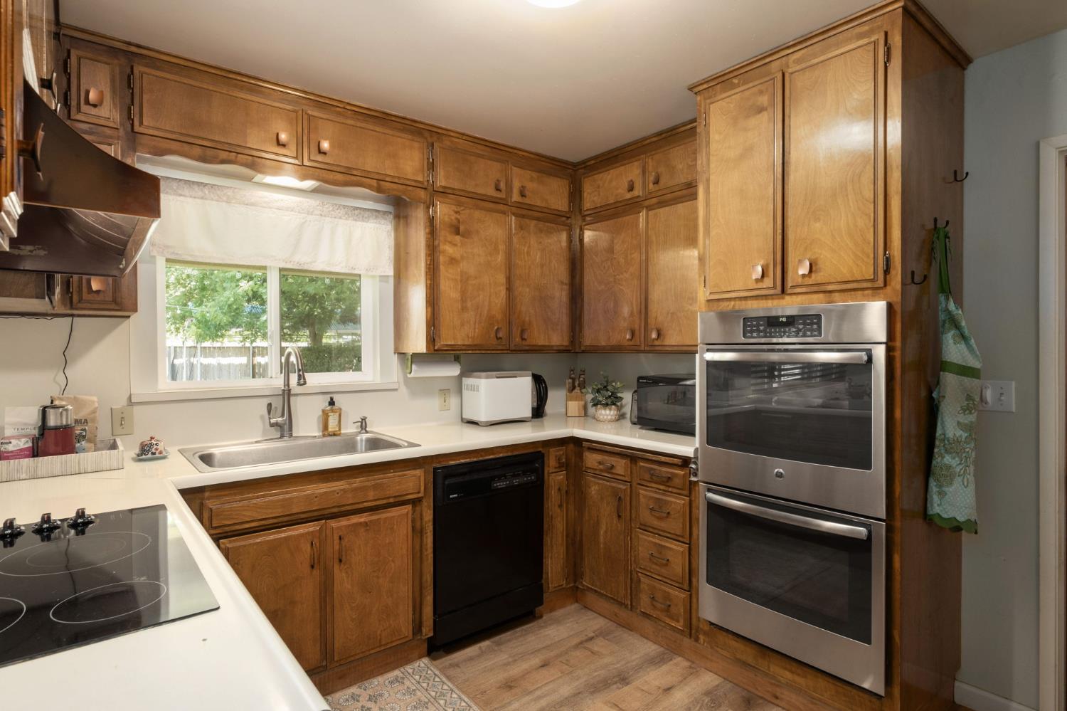 5492 N Ferger, Fresno, CA 93704