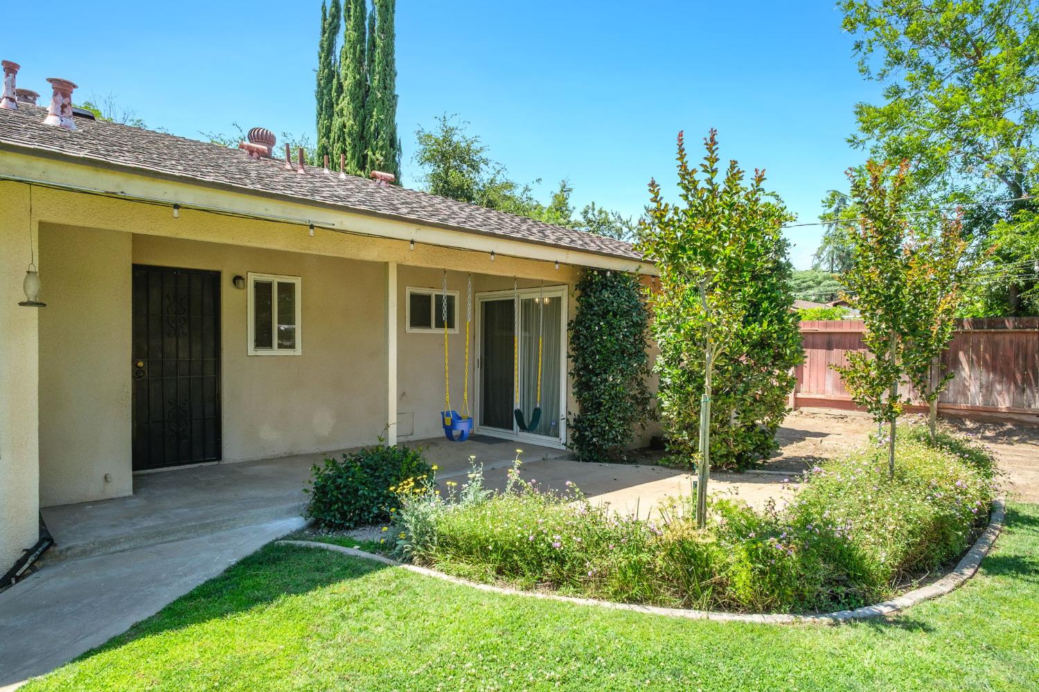 5492 N Ferger, Fresno, CA 93704