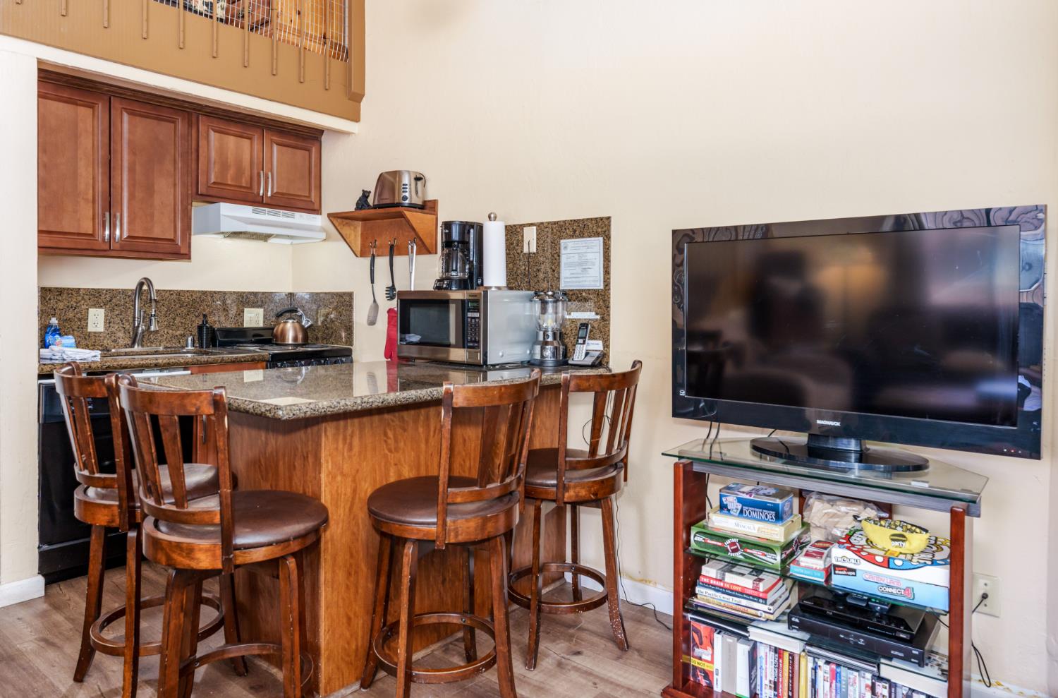 7540 Henness Cir #B206, Yosemite West, CA 95389