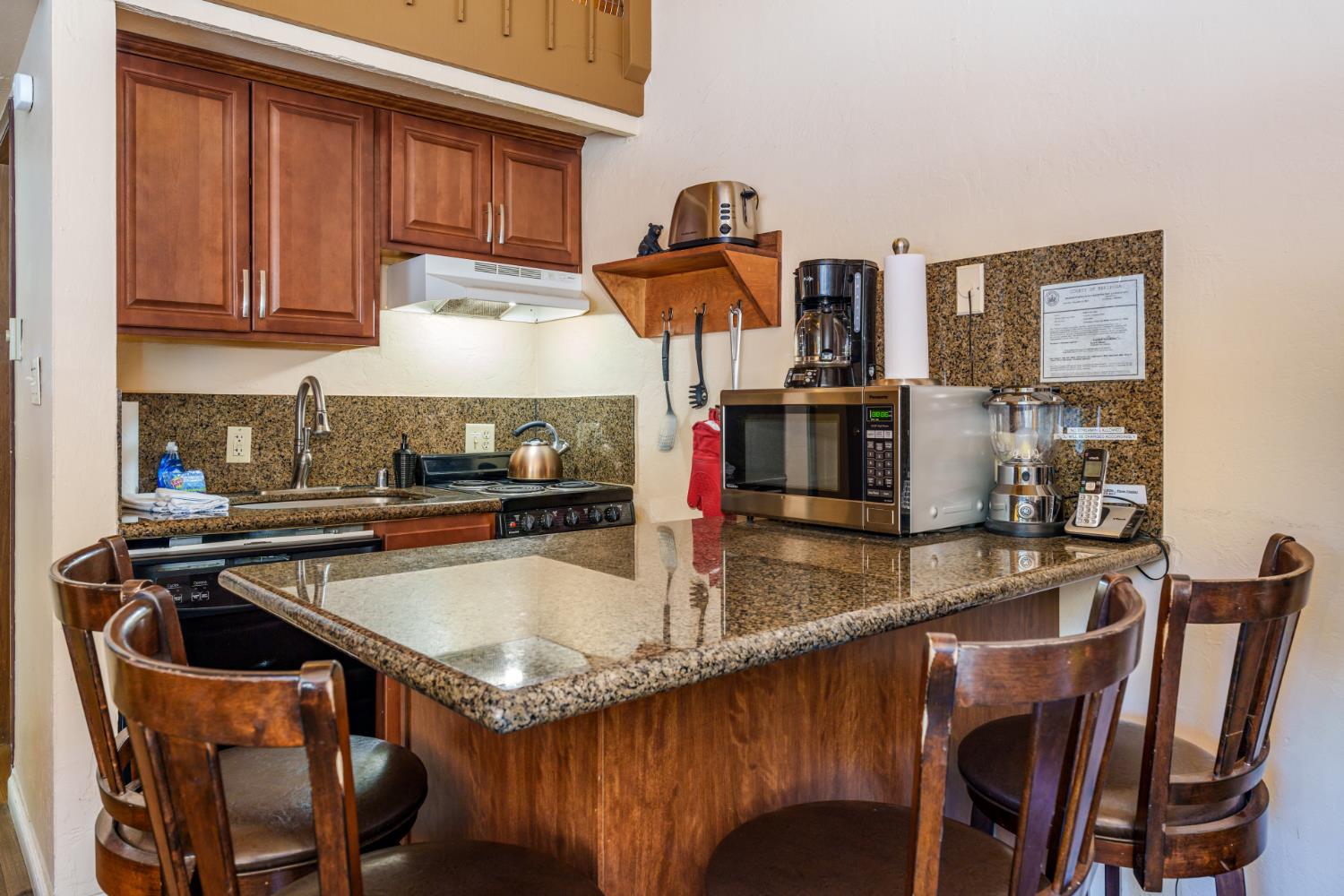7540 Henness Cir #B206, Yosemite West, CA 95389
