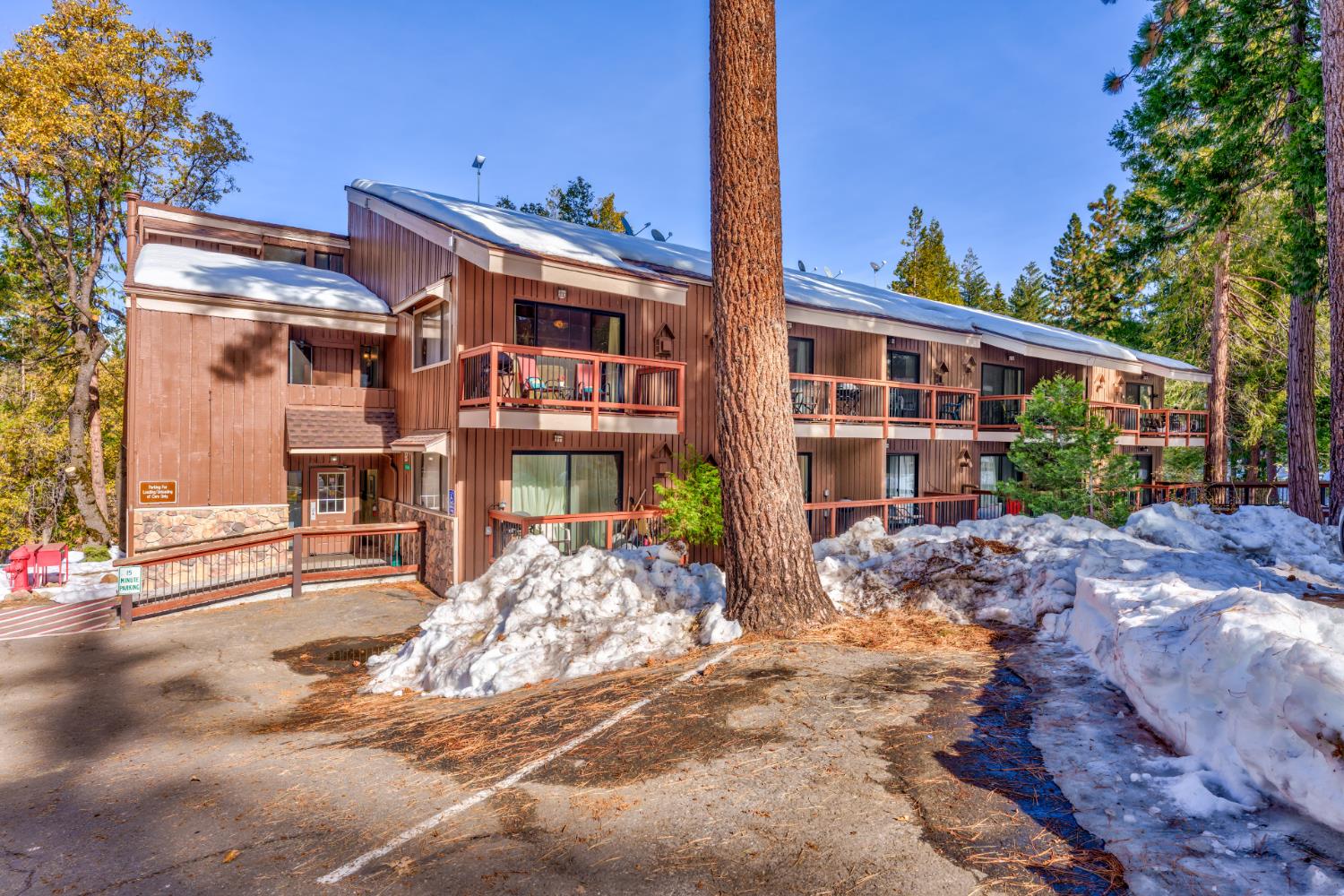 7540 Henness Cir #B206, Yosemite West, CA 95389