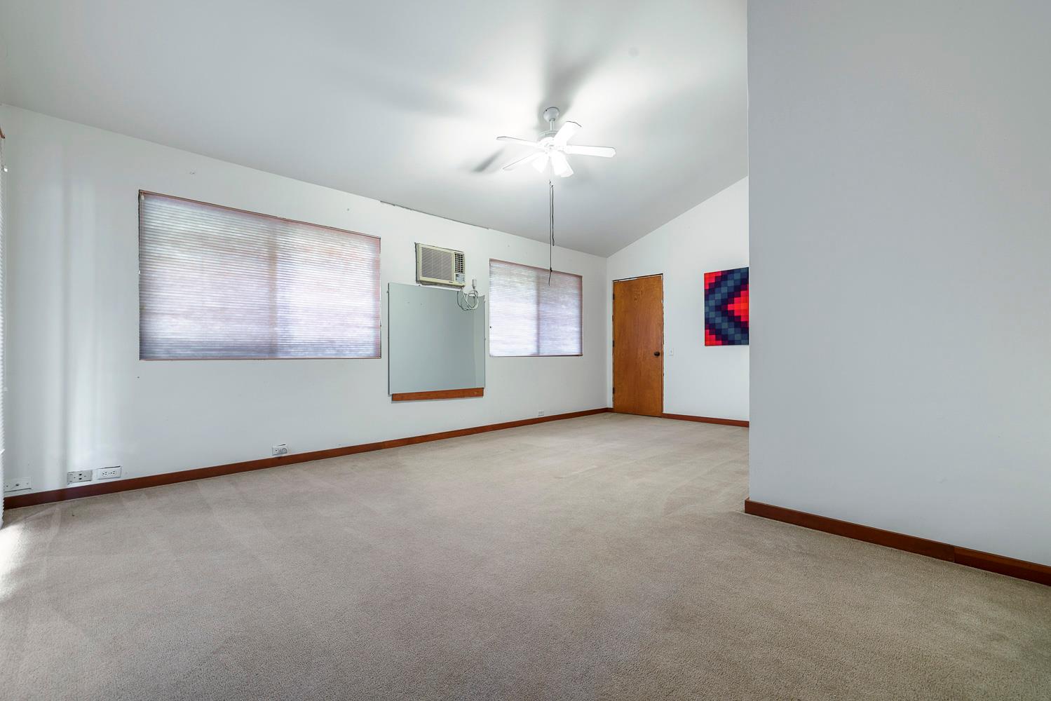 4550 N College Ave, Fresno, CA 93704