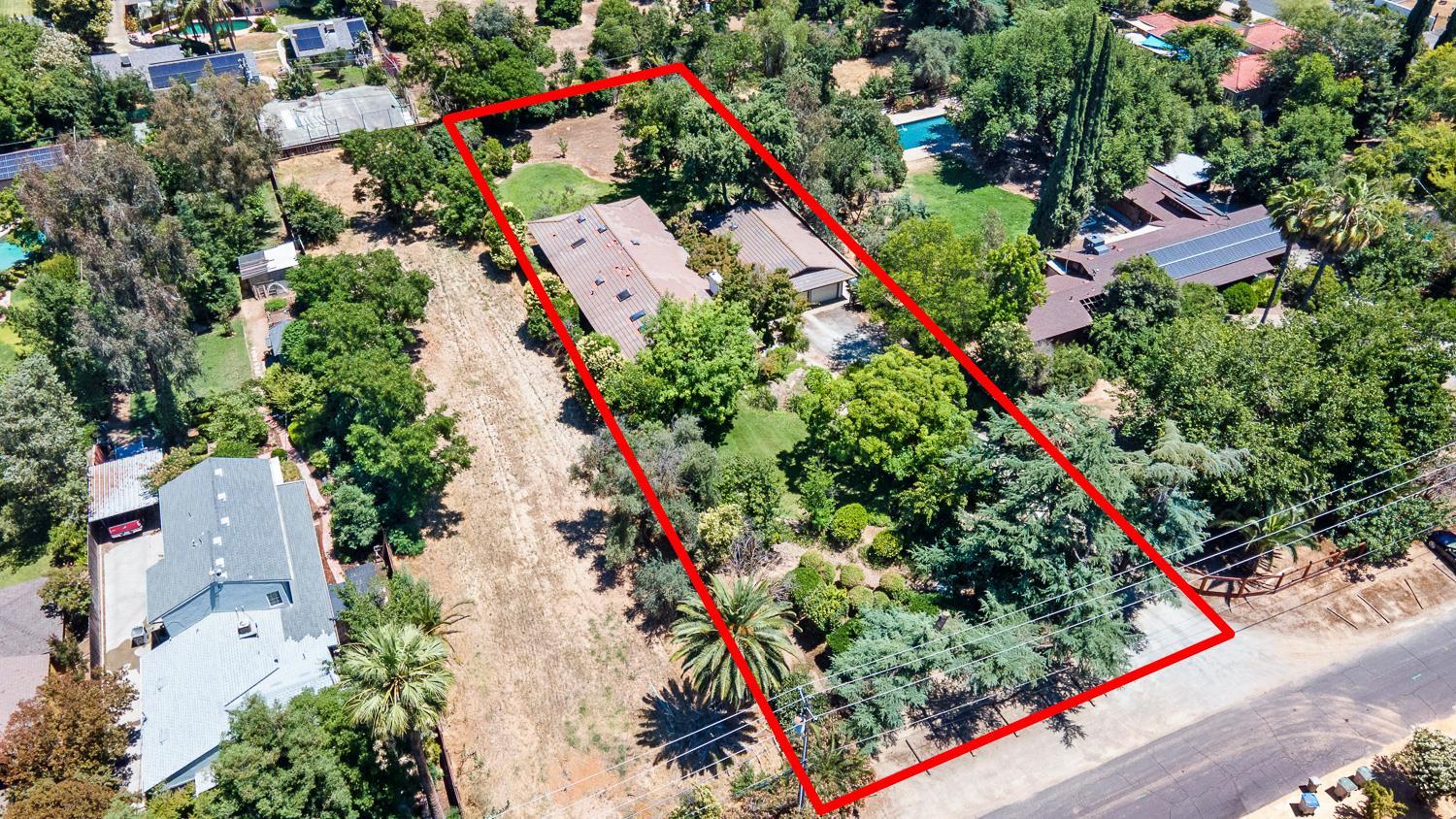 4550 N College Ave, Fresno, CA 93704