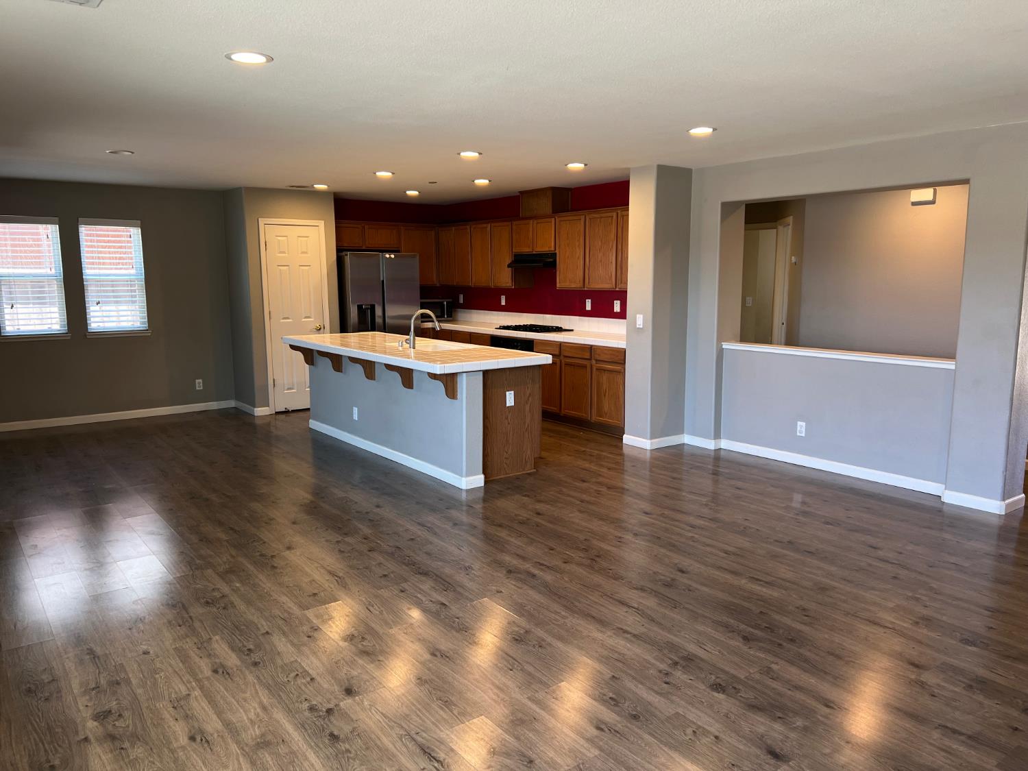 5273 E Geary St, Fresno, CA 93727