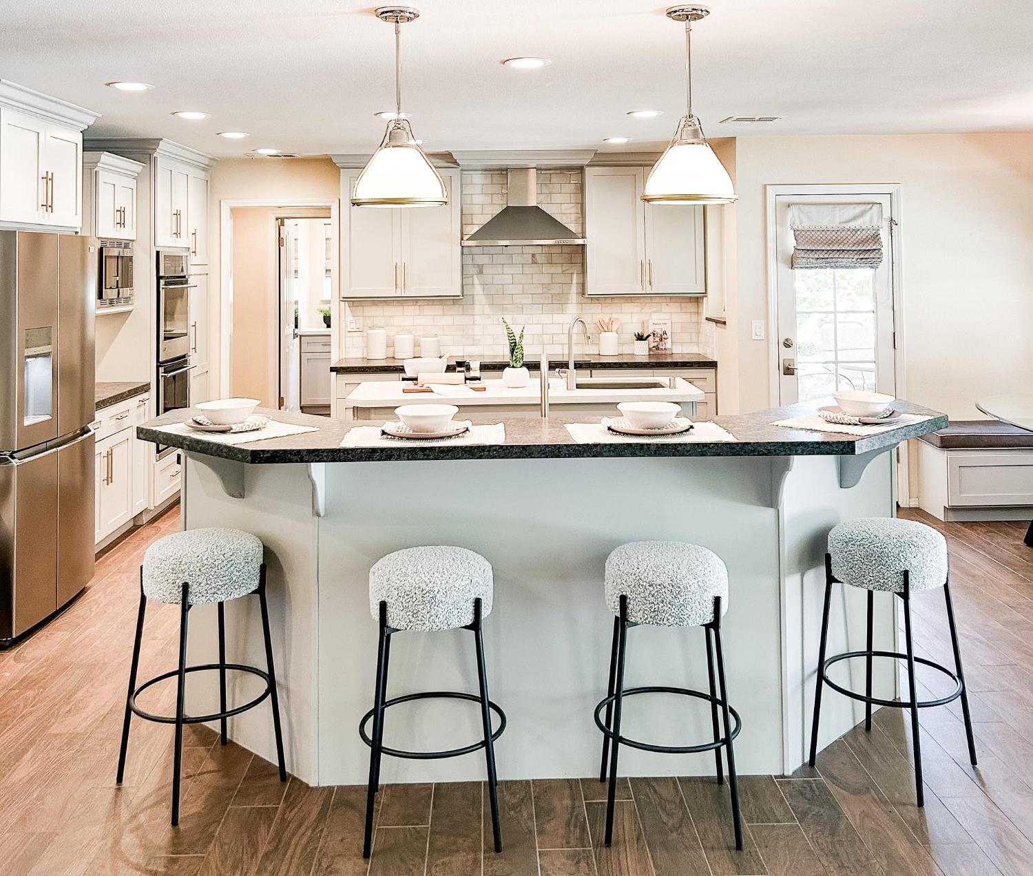 505 E Mariners Cir, Fresno, CA 93730
