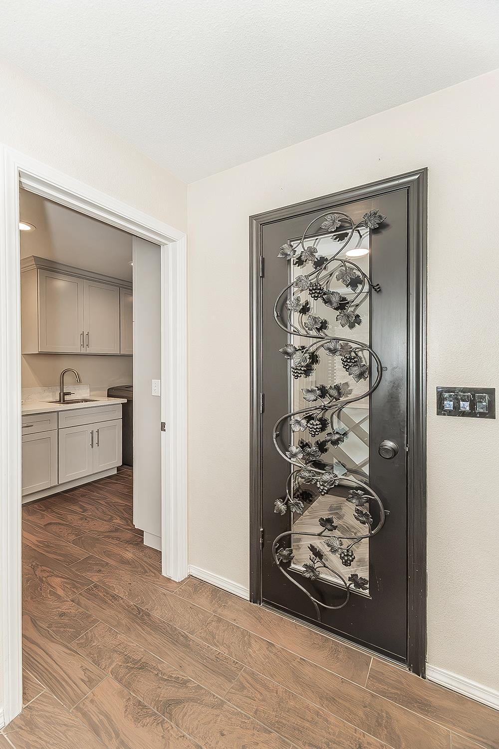 505 E Mariners Cir, Fresno, CA 93730