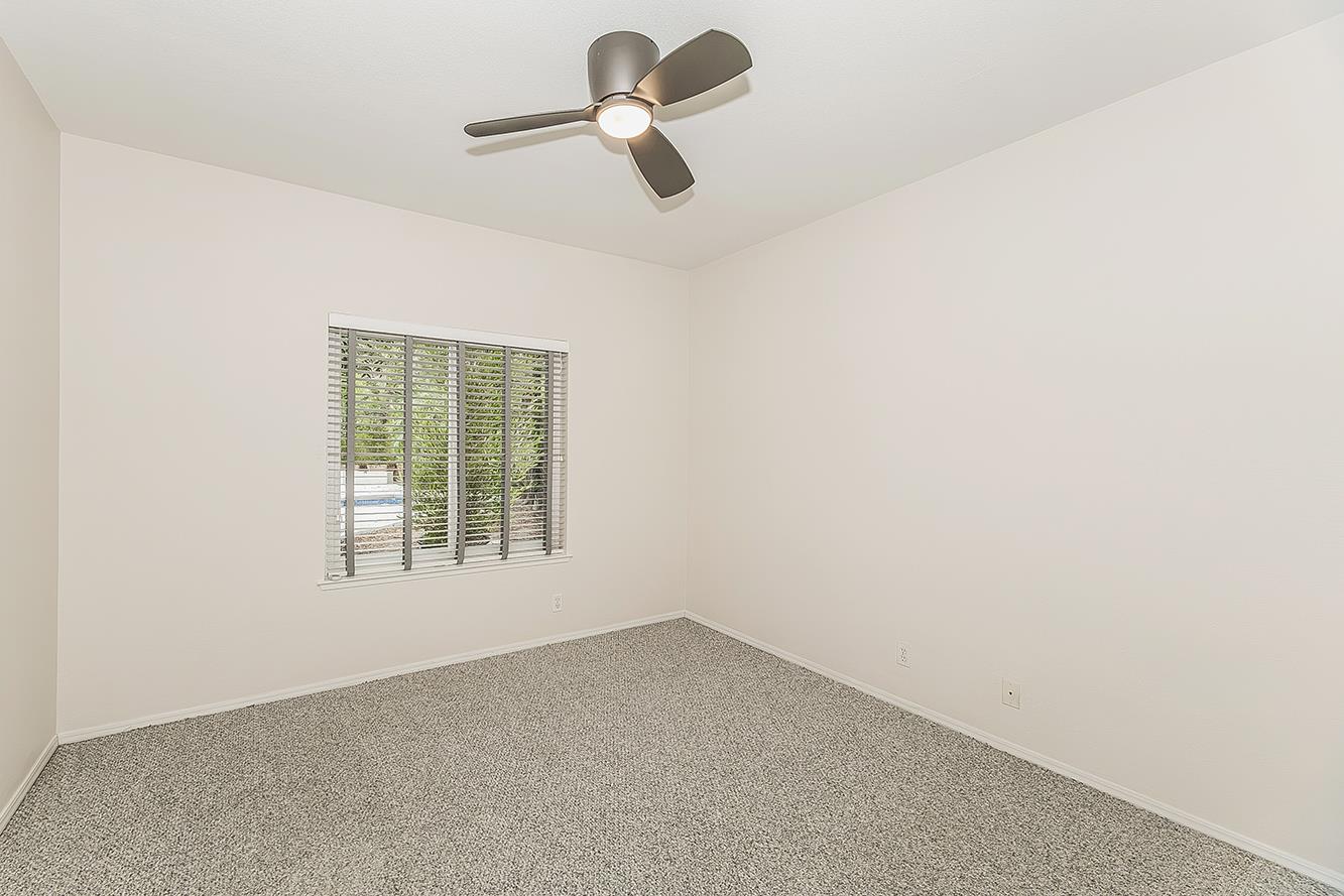 505 E Mariners Cir, Fresno, CA 93730