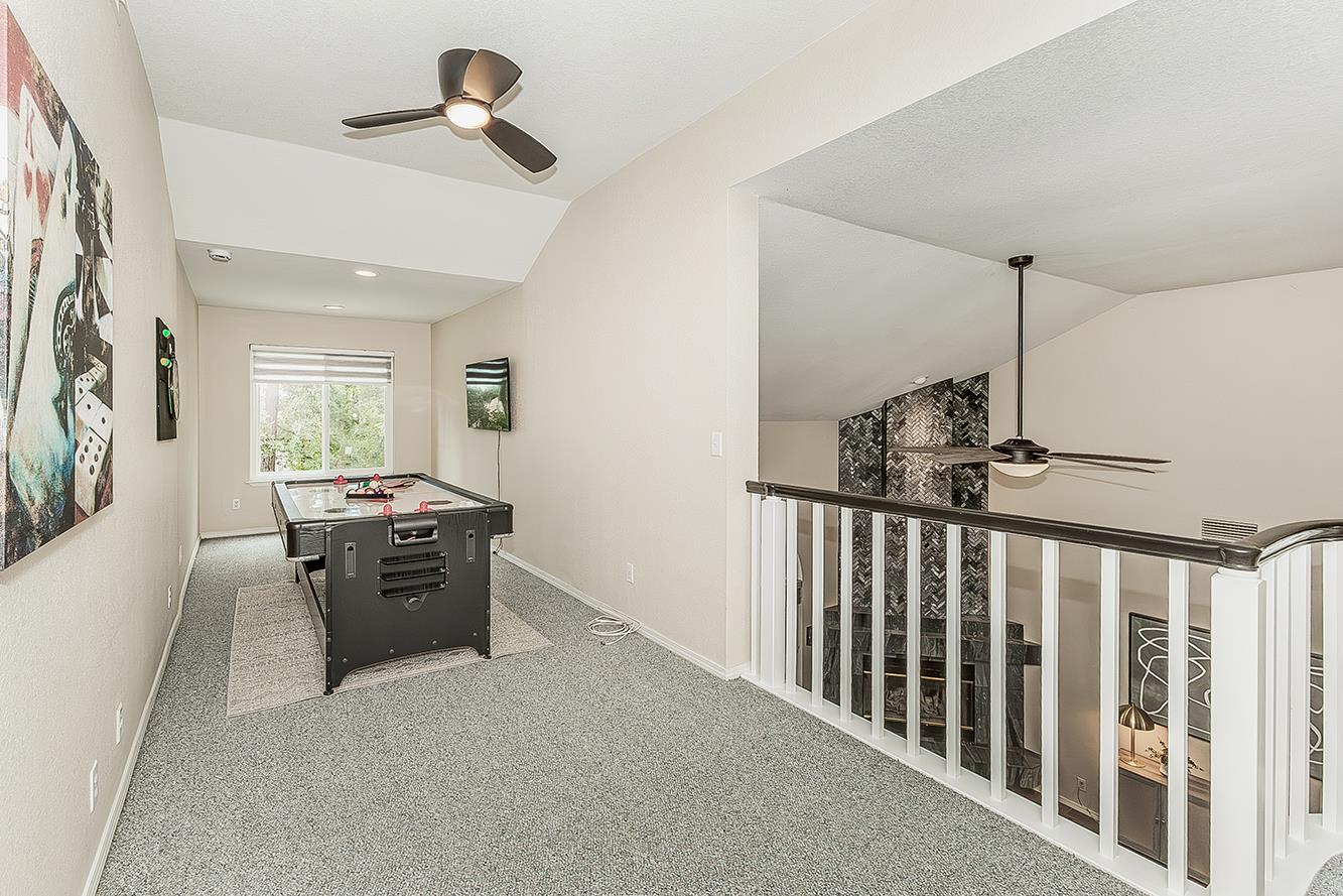 505 E Mariners Cir, Fresno, CA 93730