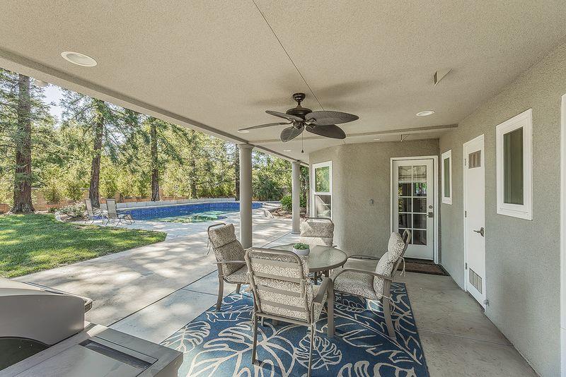 505 E Mariners Cir, Fresno, CA 93730
