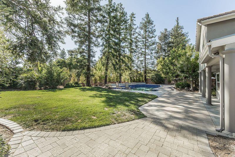 505 E Mariners Cir, Fresno, CA 93730