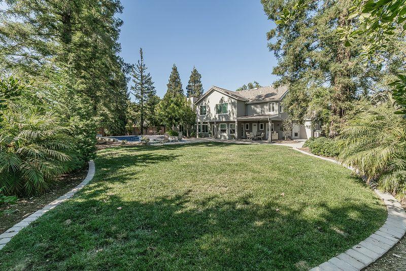 505 E Mariners Cir, Fresno, CA 93730