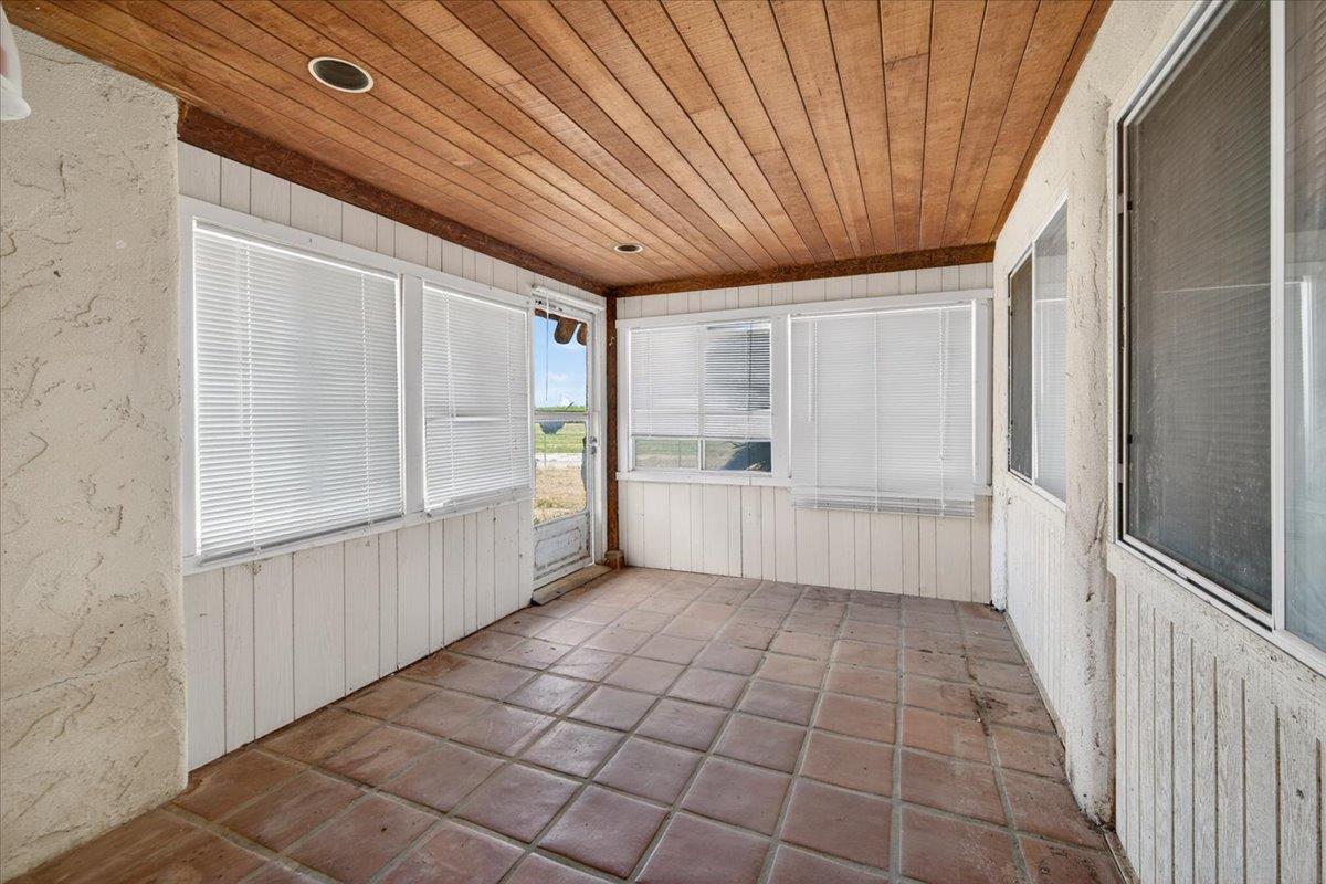 19185 W Jensen Ave, Kerman, CA 93630