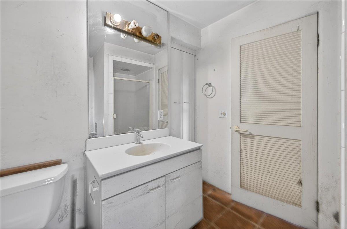 19185 W Jensen Ave, Kerman, CA 93630