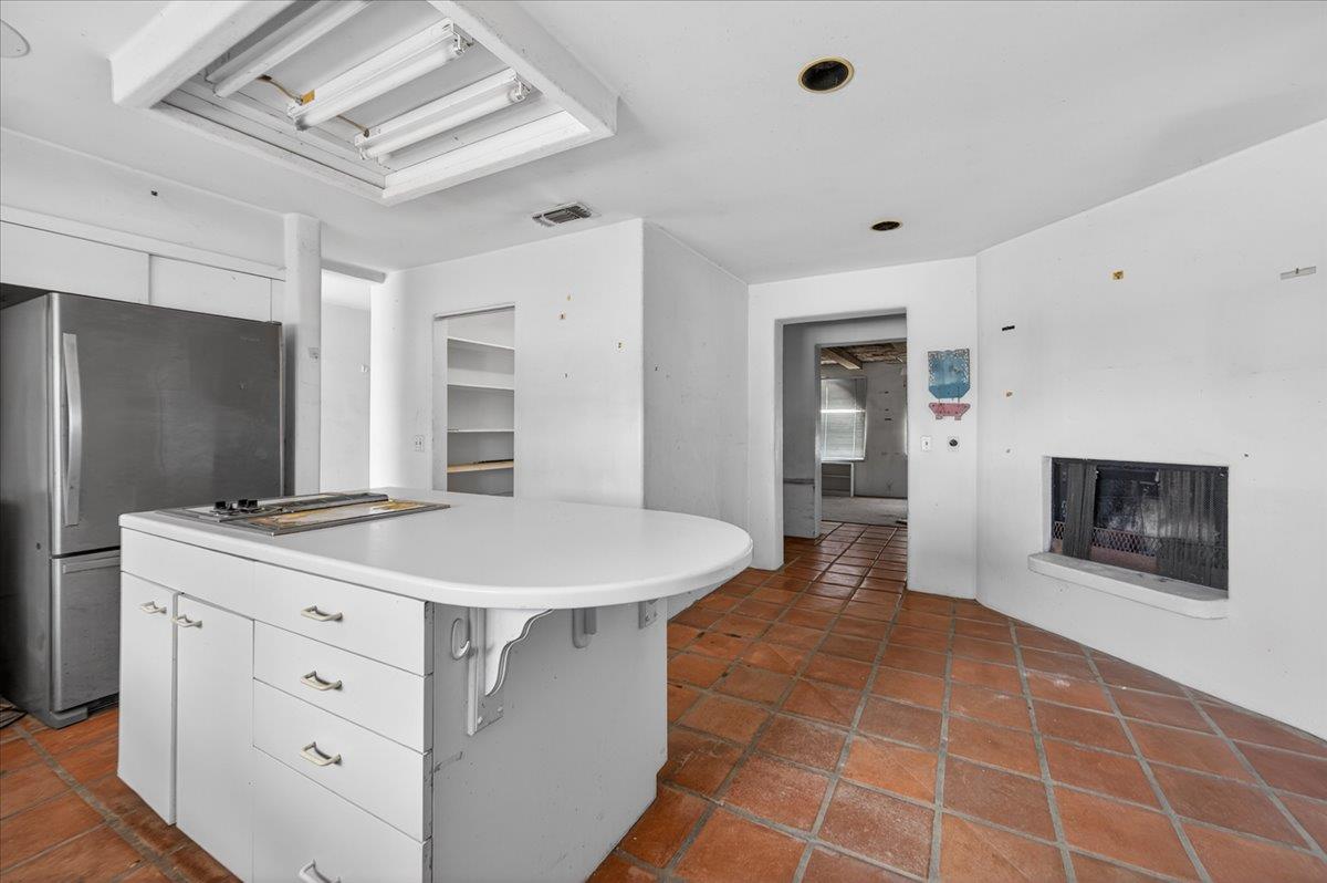 19185 W Jensen Ave, Kerman, CA 93630