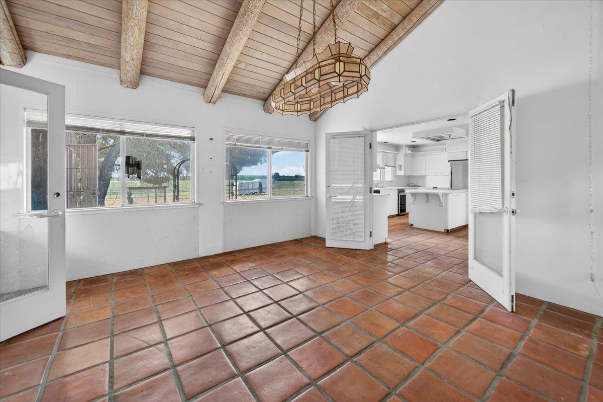 19185 W Jensen Ave, Kerman, CA 93630