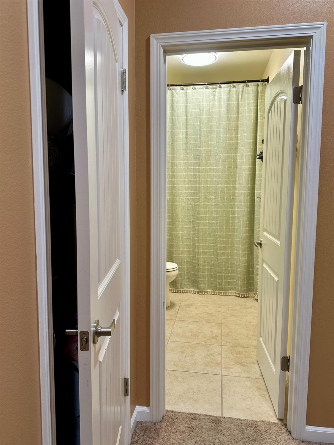 843 Bellis, Dinuba, CA 93618