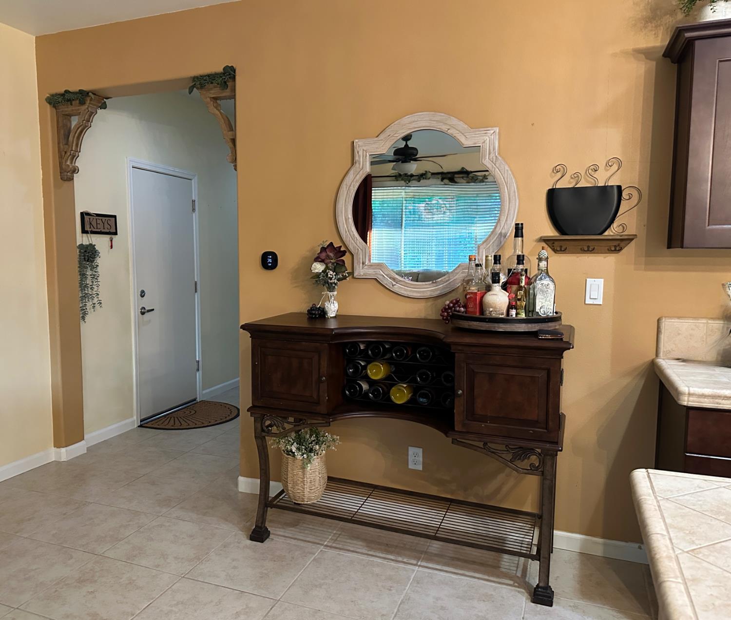 843 Bellis, Dinuba, CA 93618