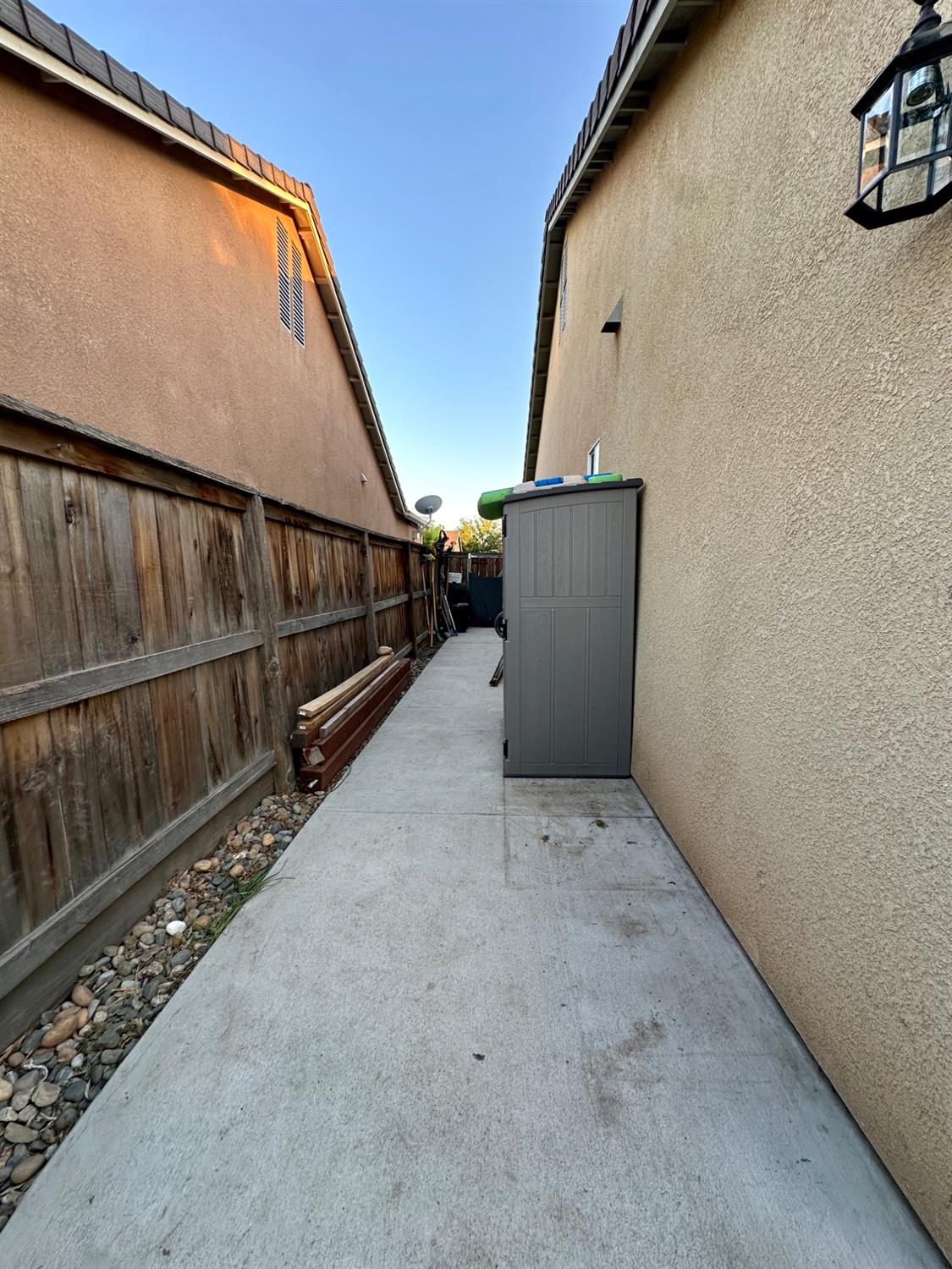 843 Bellis, Dinuba, CA 93618