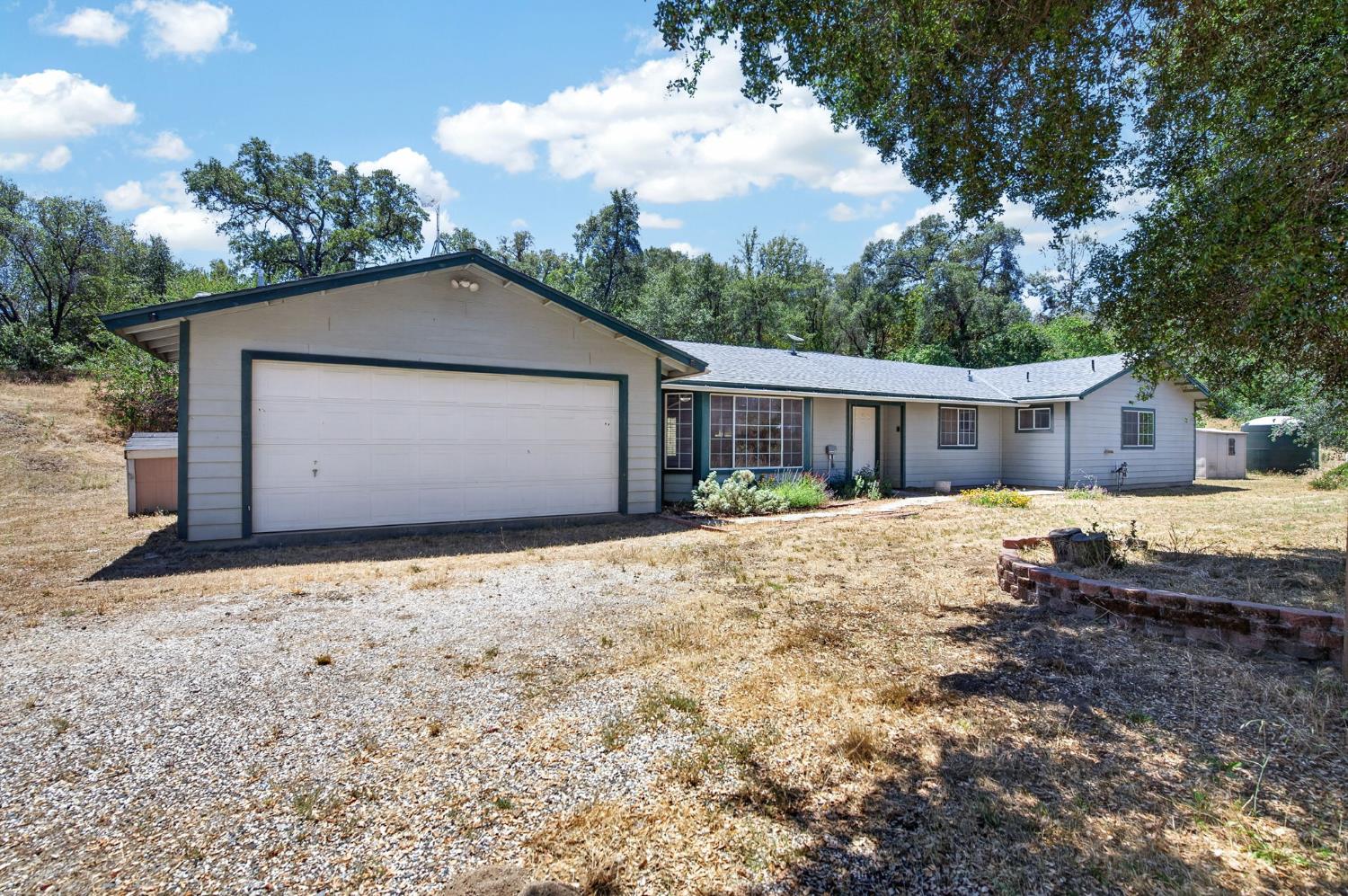 33072 Black Mountain Rd, Tollhouse, CA 93667