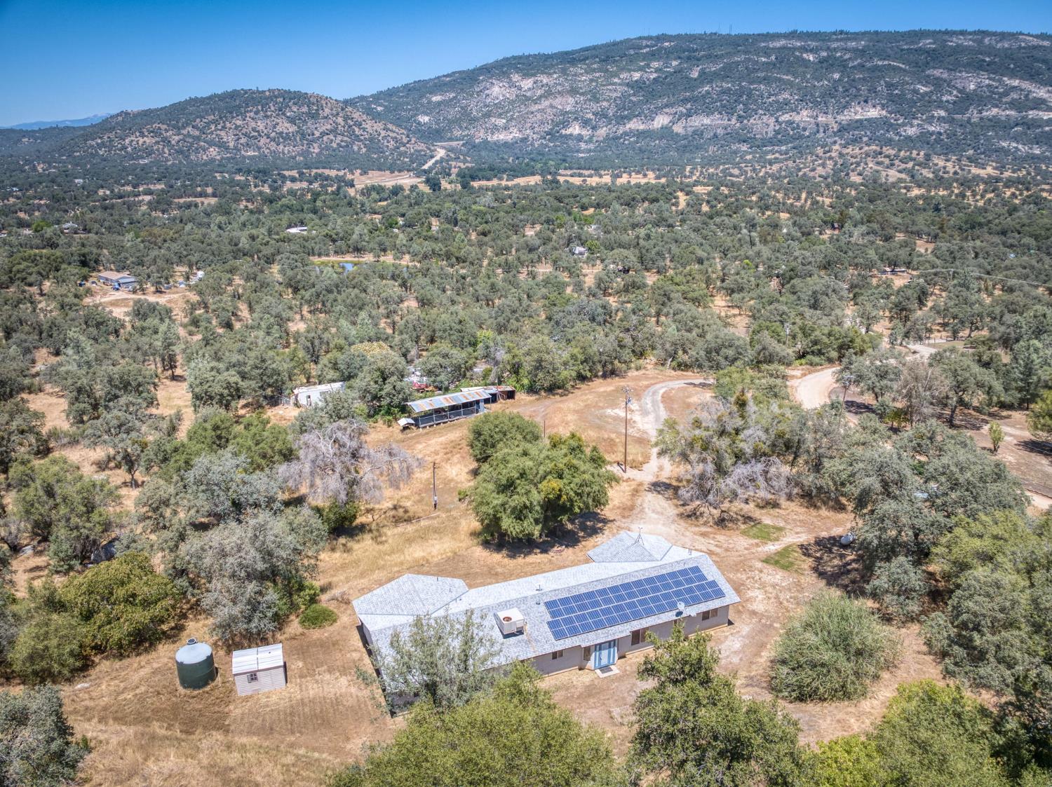 33072 Black Mountain Rd, Tollhouse, CA 93667