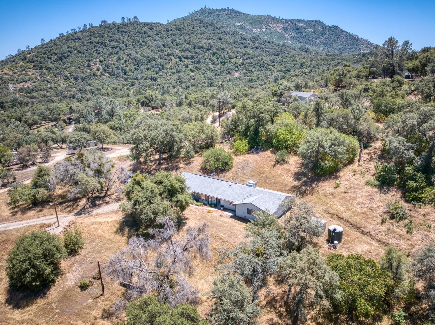 33072 Black Mountain Rd, Tollhouse, CA 93667