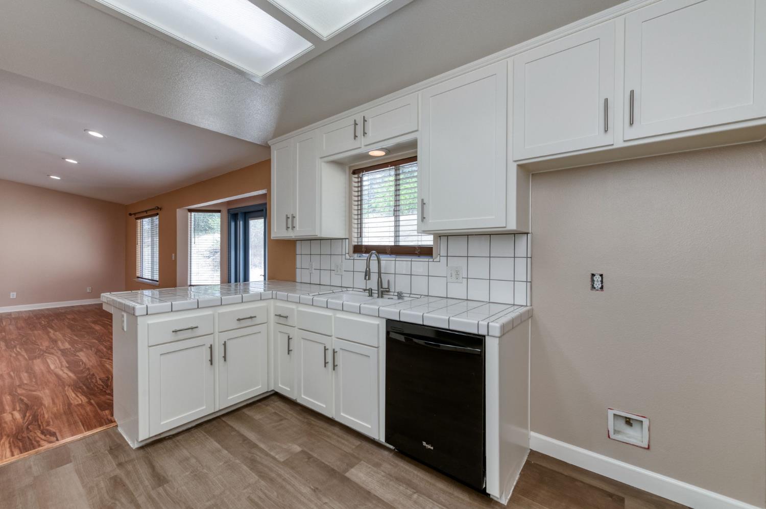 33072 Black Mountain Rd, Tollhouse, CA 93667