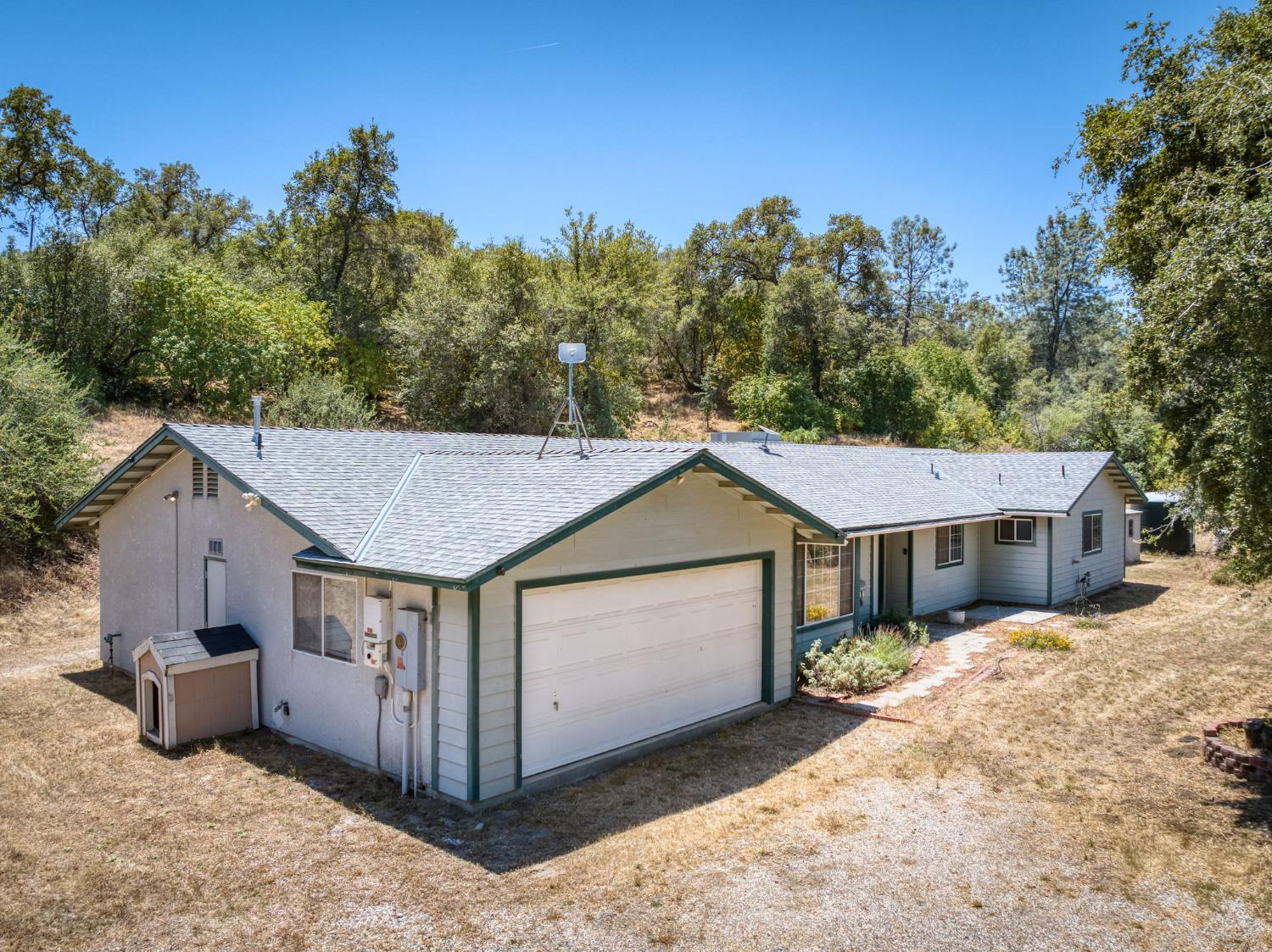 33072 Black Mountain Rd, Tollhouse, CA 93667