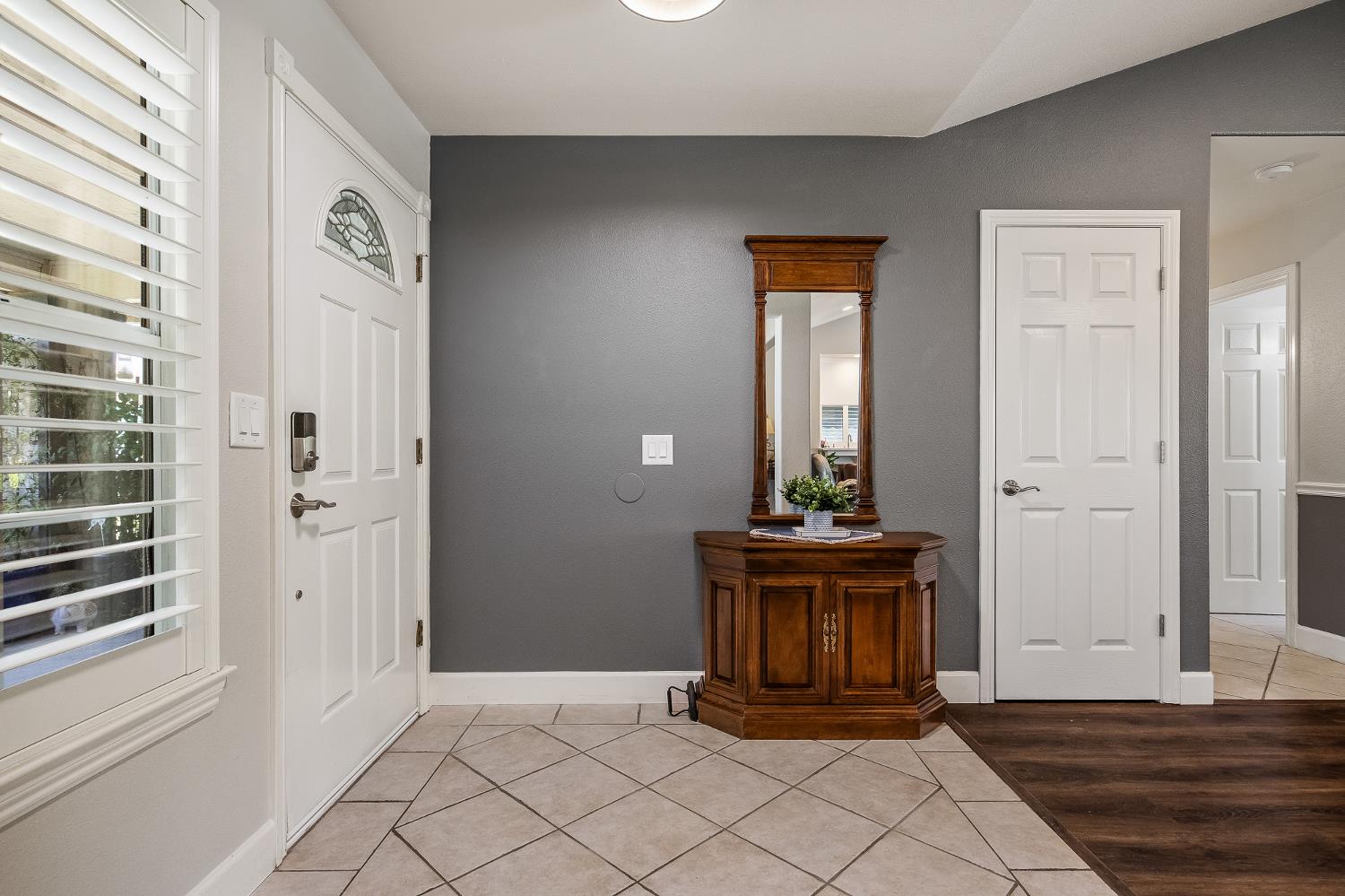 21965 Oak Hill Ln, Clovis, CA 93619