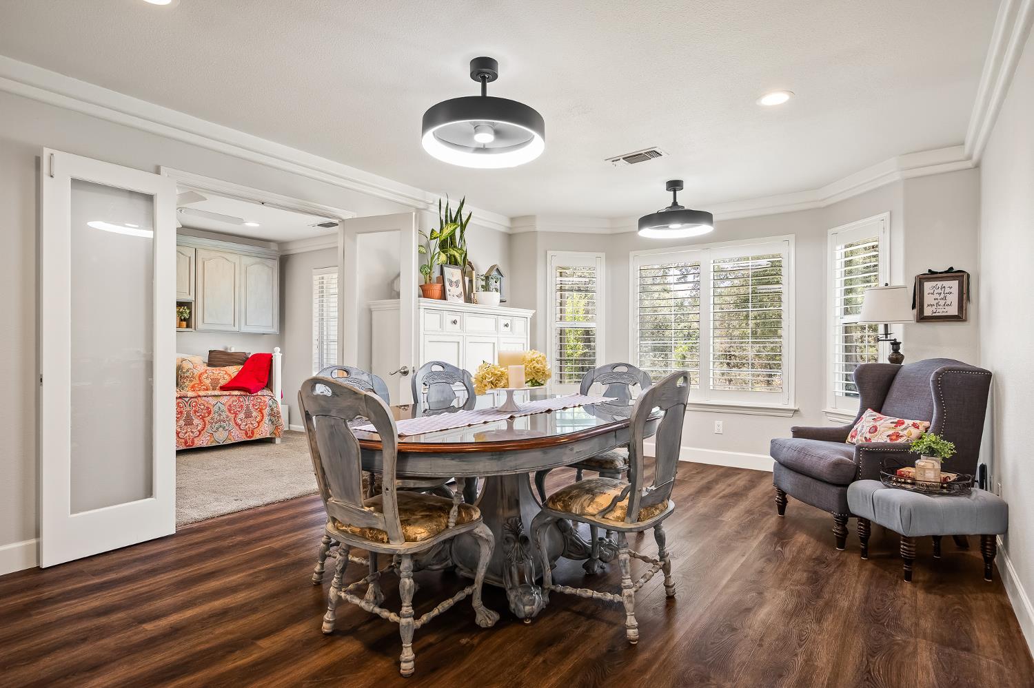 21965 Oak Hill Ln, Clovis, CA 93619