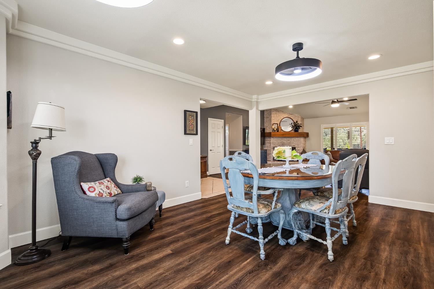 21965 Oak Hill Ln, Clovis, CA 93619