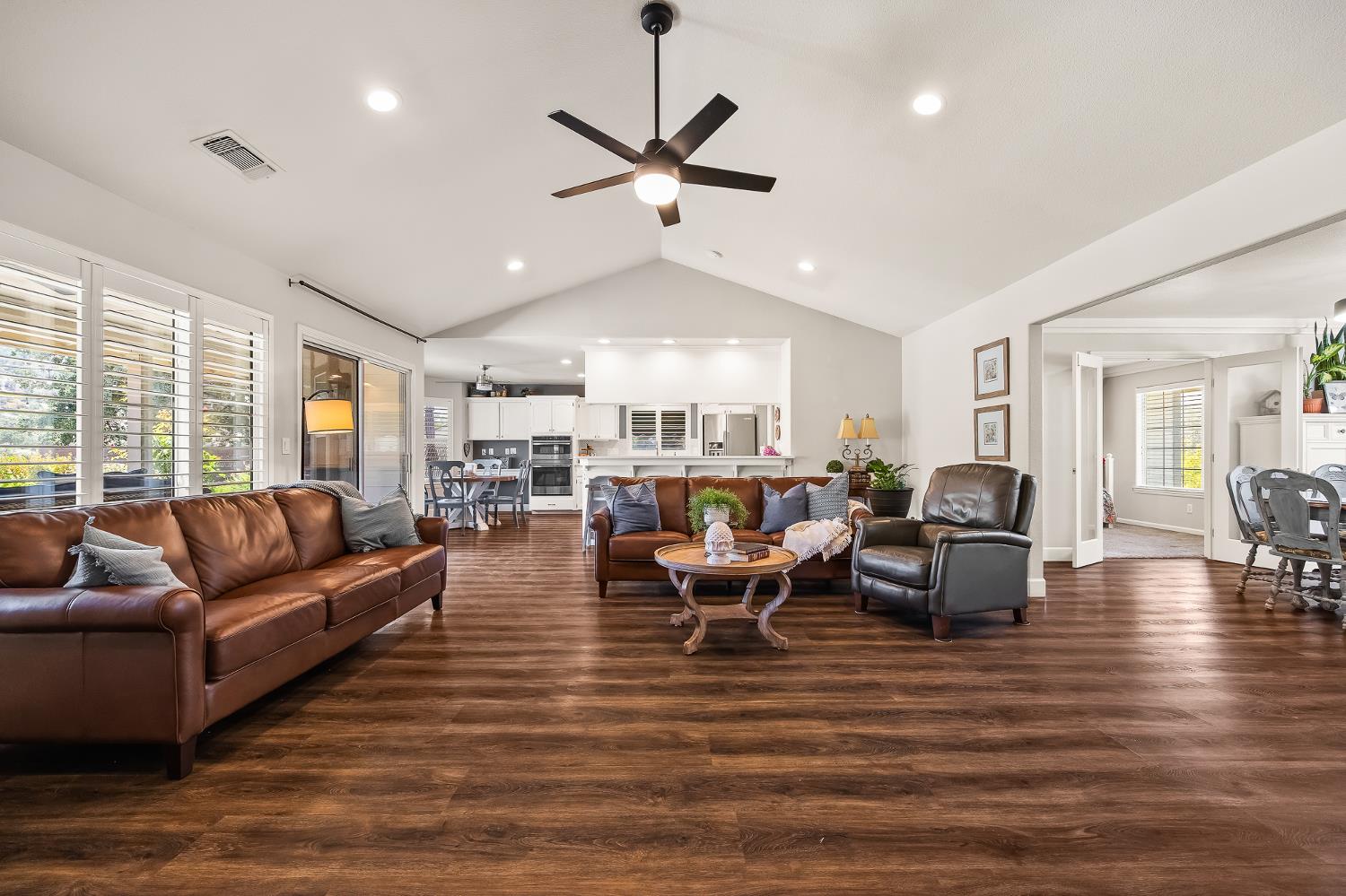 21965 Oak Hill Ln, Clovis, CA 93619