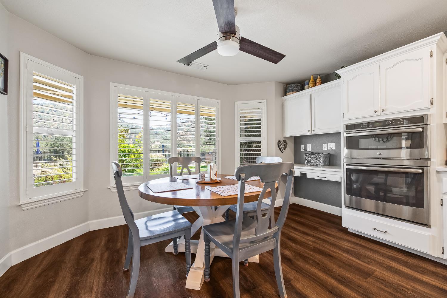 21965 Oak Hill Ln, Clovis, CA 93619