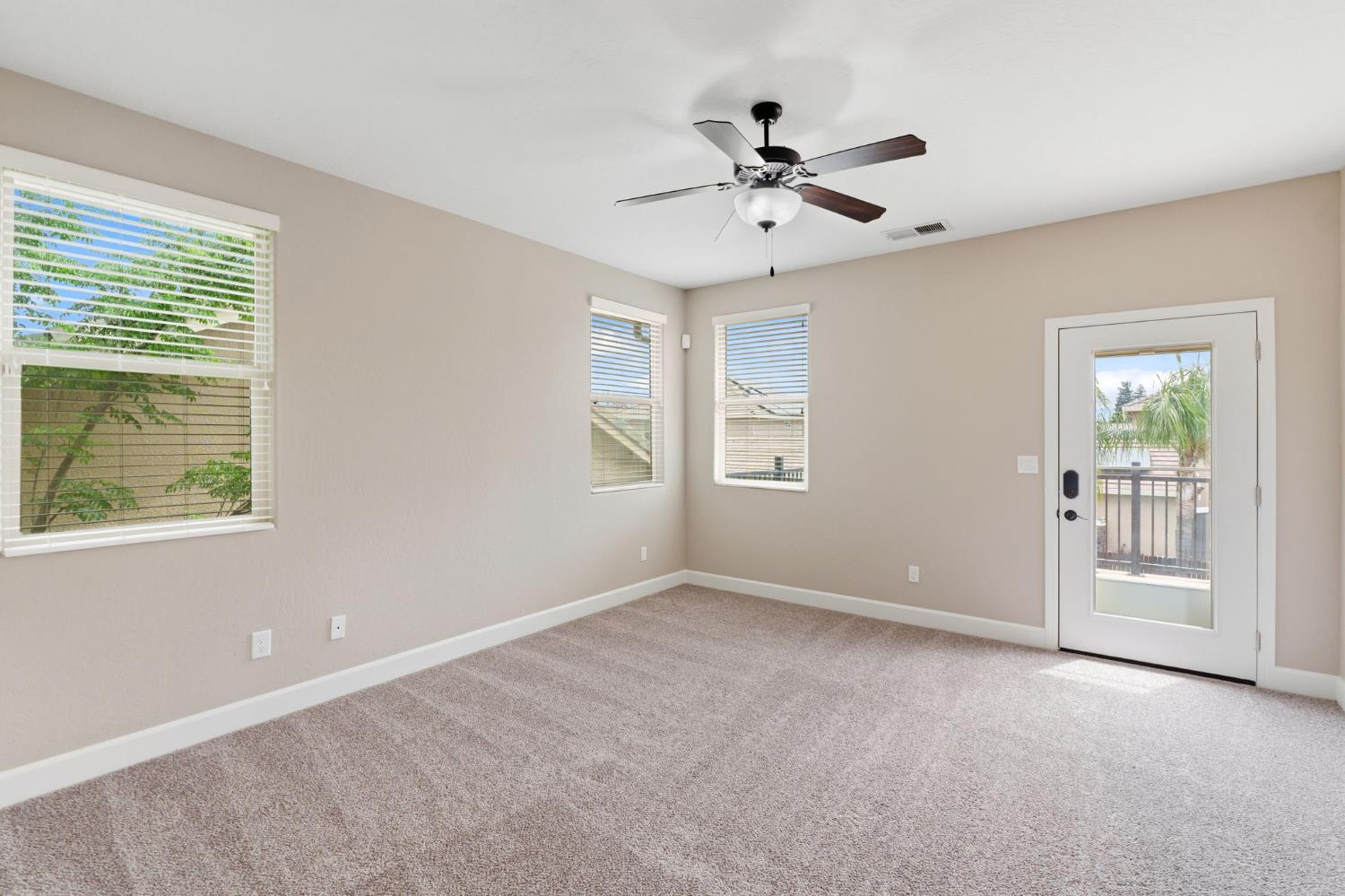 2977 Twinberry Ave, Clovis, CA 93619