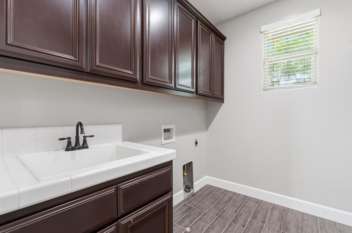 2977 Twinberry Ave, Clovis, CA 93619