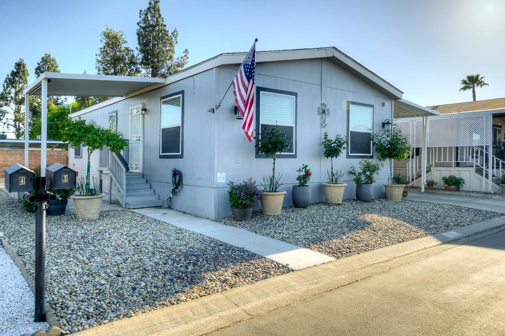 1001 Sylmar Ave #3, Clovis, CA 93619