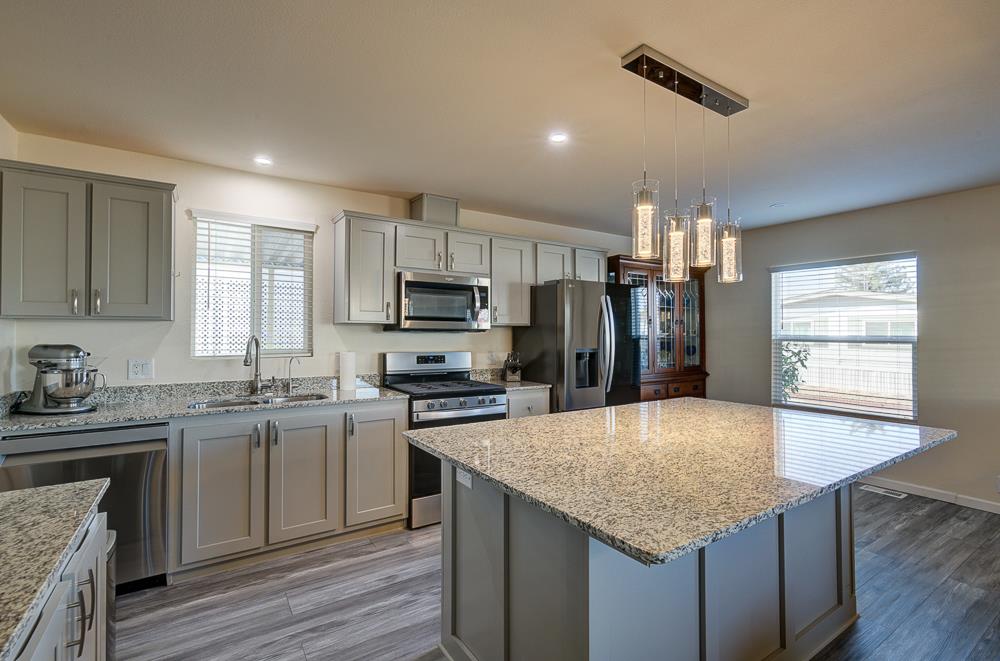 1001 Sylmar Ave #3, Clovis, CA 93619
