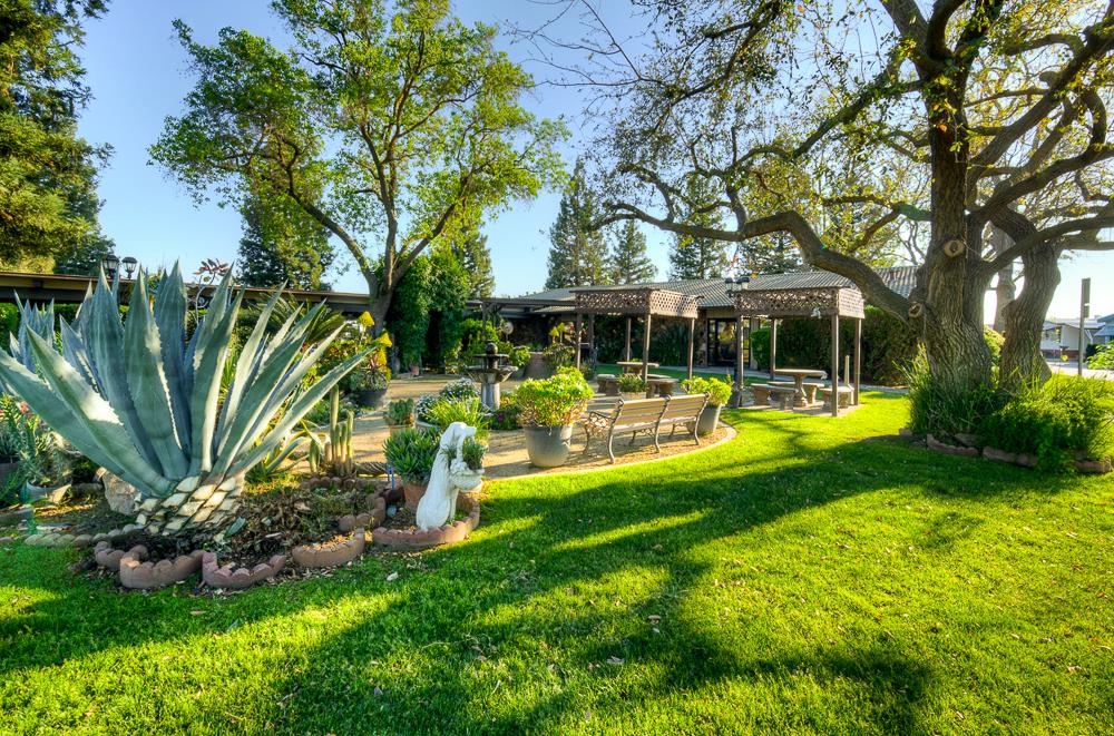 1001 Sylmar Ave #3, Clovis, CA 93619