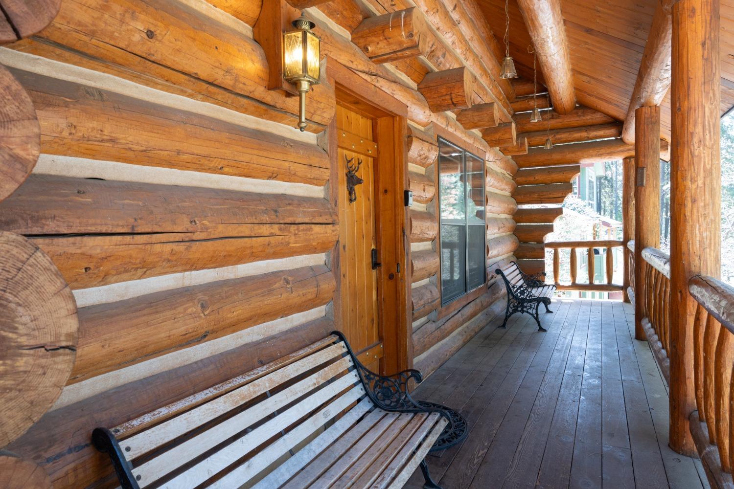 7426 Henness Ridge Rd, Yosemite West, CA 95389