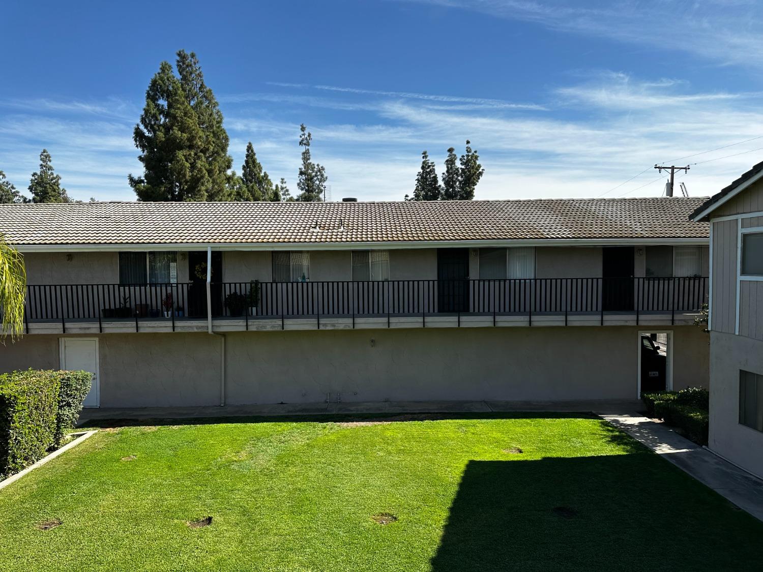 1905 E Pontiac Way, Fresno, CA 93726