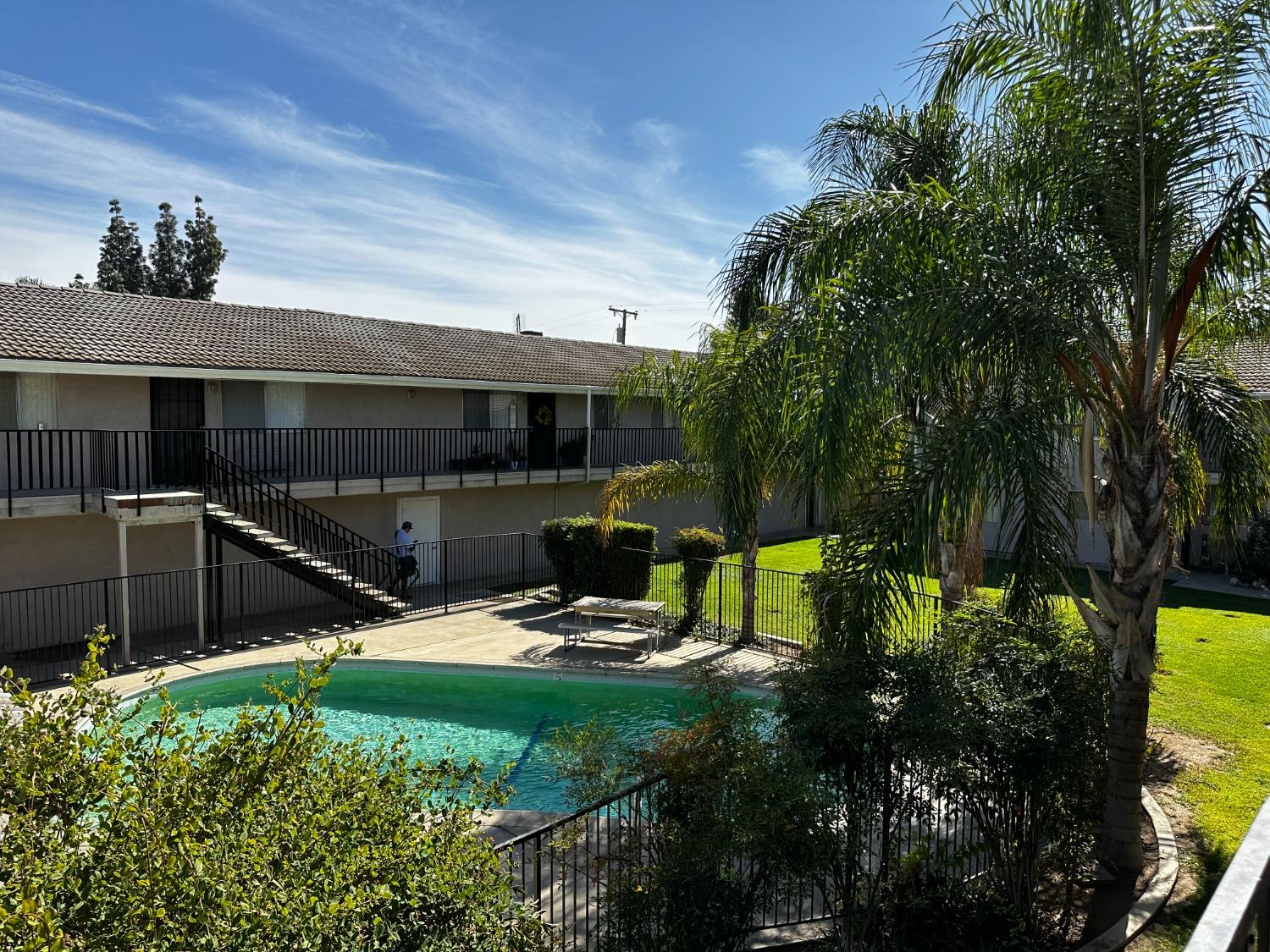 1905 E Pontiac Way, Fresno, CA 93726