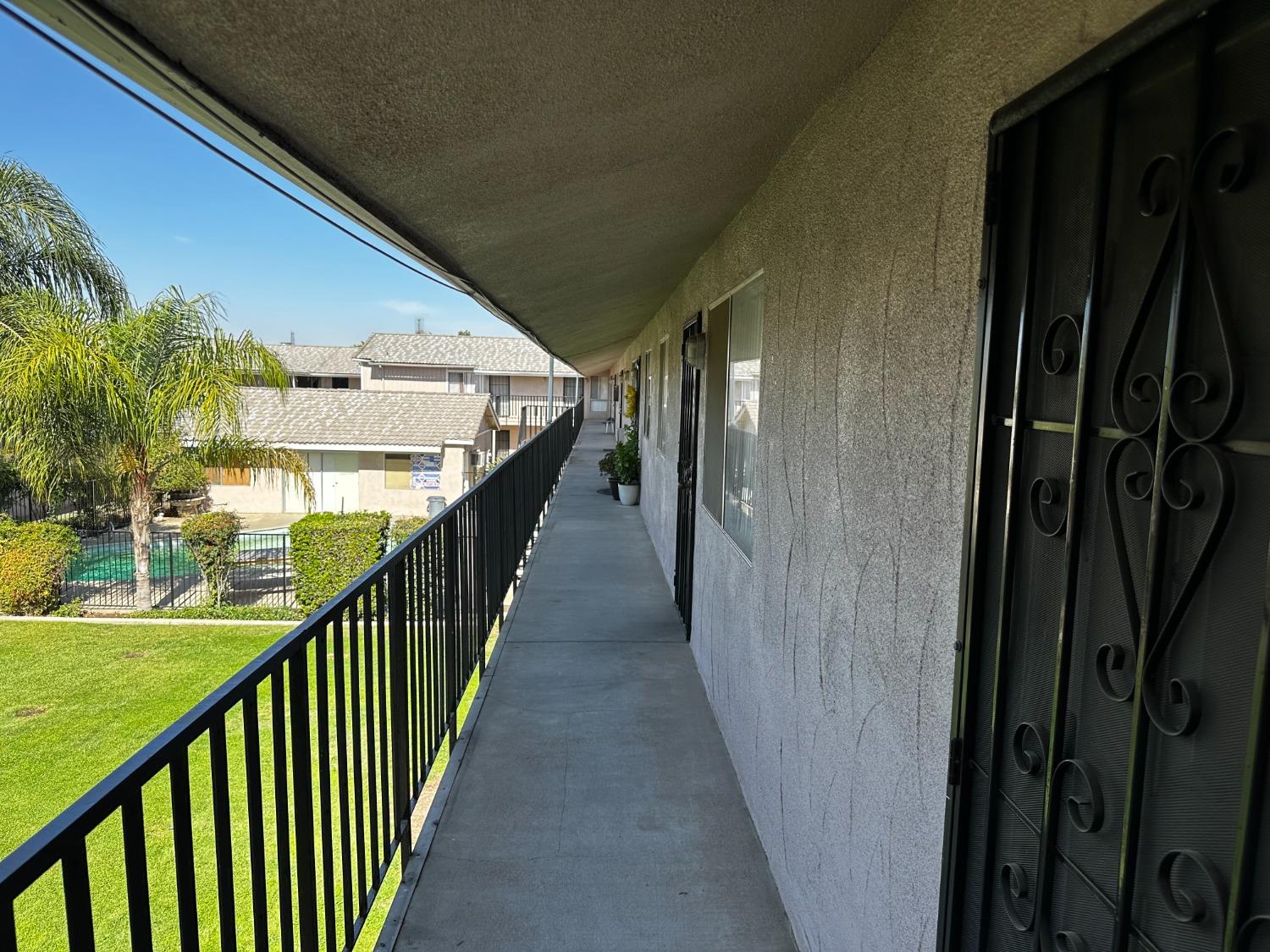 1905 E Pontiac Way, Fresno, CA 93726