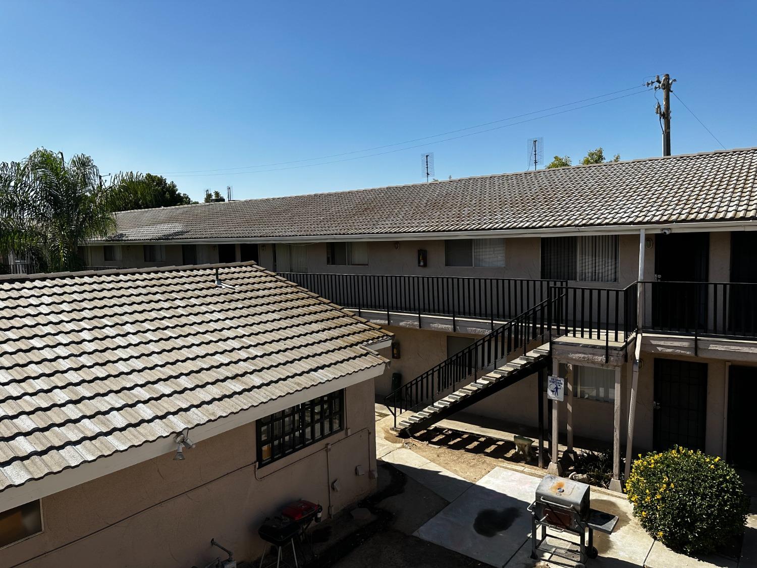 1905 E Pontiac Way, Fresno, CA 93726