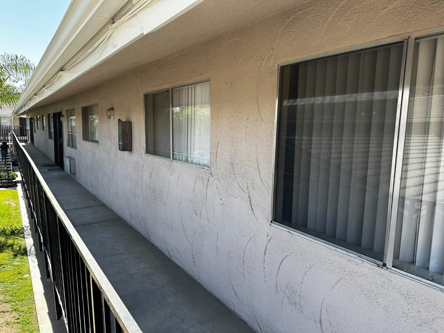 1905 E Pontiac Way, Fresno, CA 93726