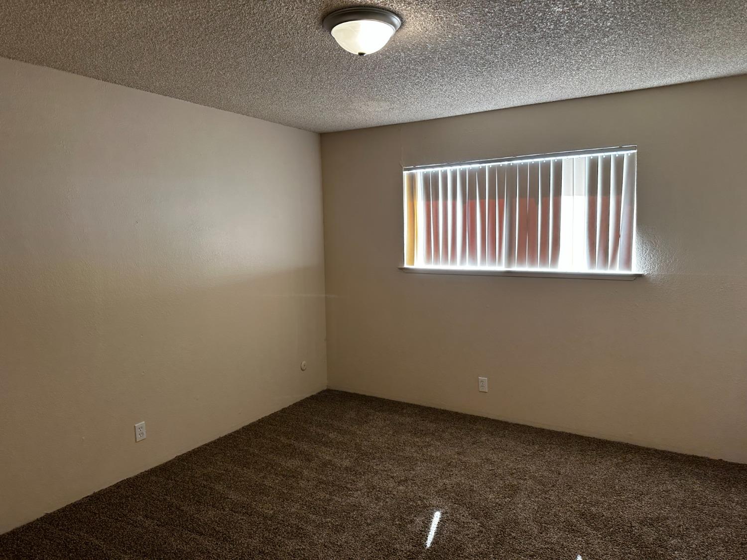1905 E Pontiac Way, Fresno, CA 93726