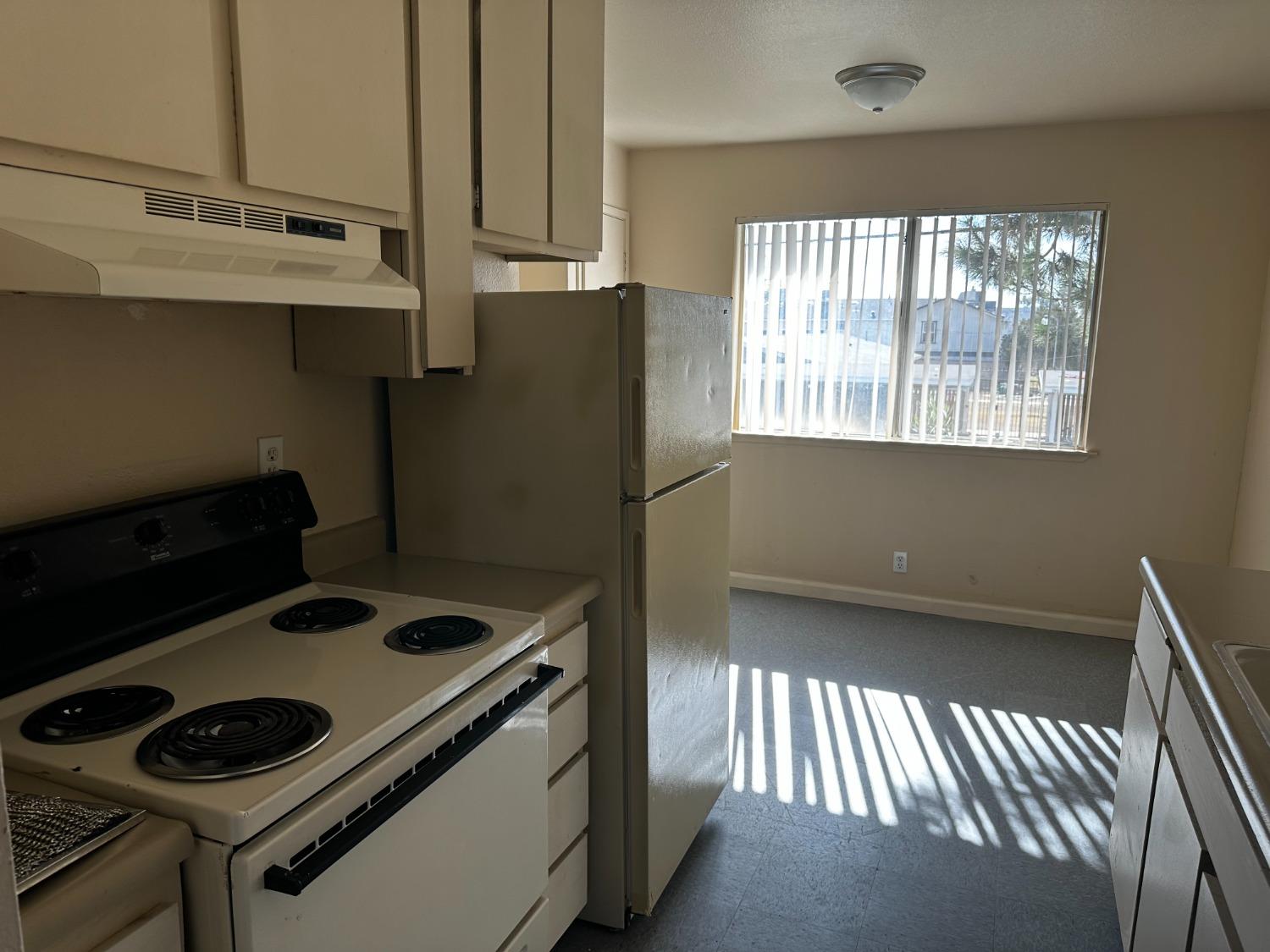 1905 E Pontiac Way, Fresno, CA 93726