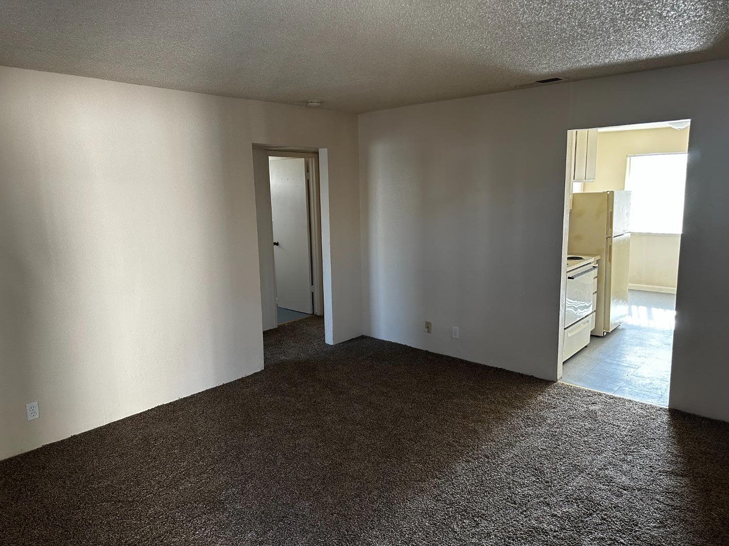 1905 E Pontiac Way, Fresno, CA 93726