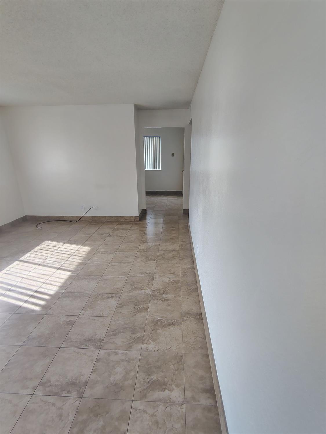 1905 E Pontiac Way, Fresno, CA 93726