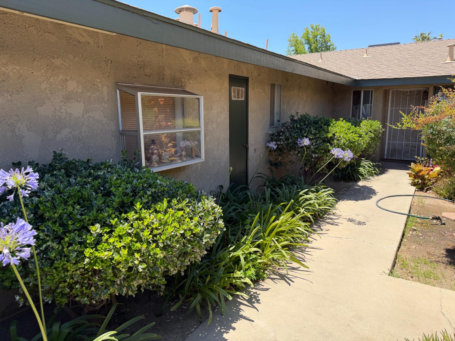 4053 N Feland Ave, Fresno, CA 93722